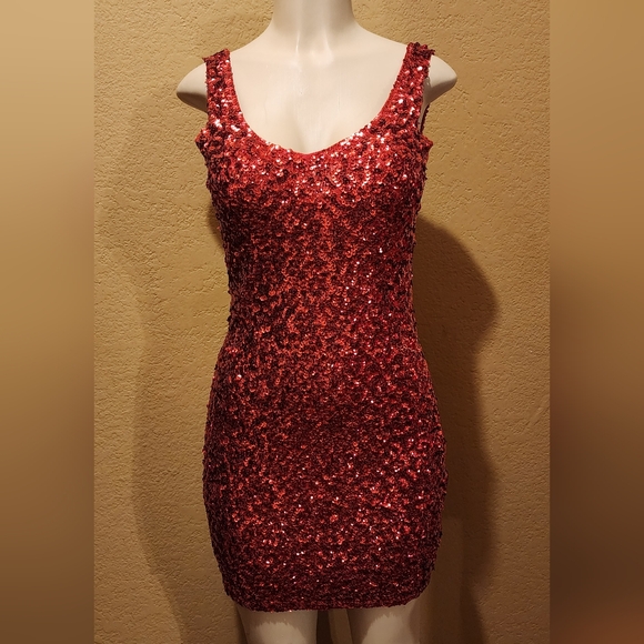 Verty, NWOT red sequence mini dress sz L - Picture 1 of 5